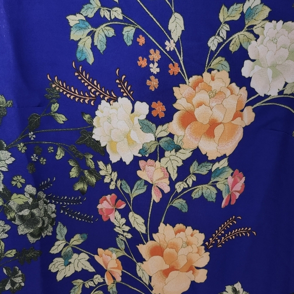 Rose + Olive Floral Blue Sleeveless Top Size Medium - Picture 3 of 10